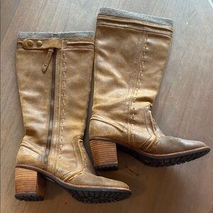 Fossil suede and flannel boots. Size 7.5.